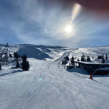 Hytta For 8 Personer Skiut/inn בקתה *