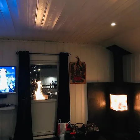 Hytta For 8 Personer Skiut/inn בקתה *